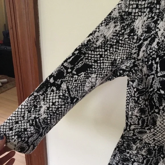 Anthropologie HD in Paris wrap dress small - Picture 5 of 7